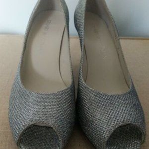 Stuart Weitzman Silver Noir Women's Annamimic size 7 N (narrow) Peep Toe Heels